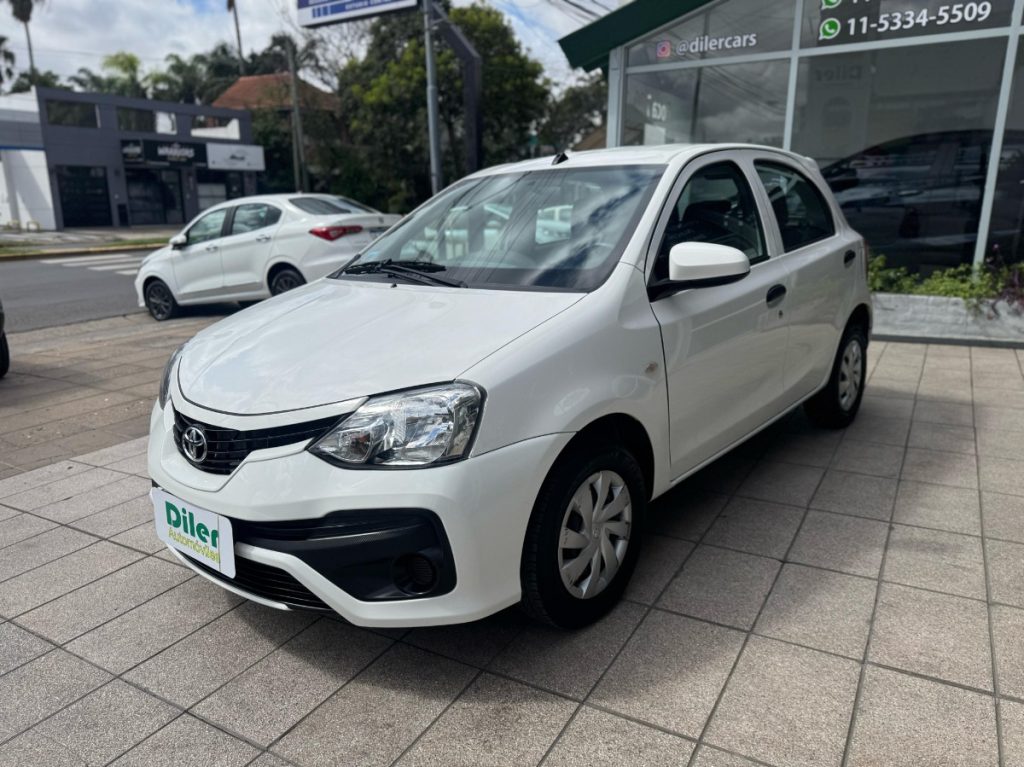 Toyota Etios 1.5 X 6mt My19 2023 46655831